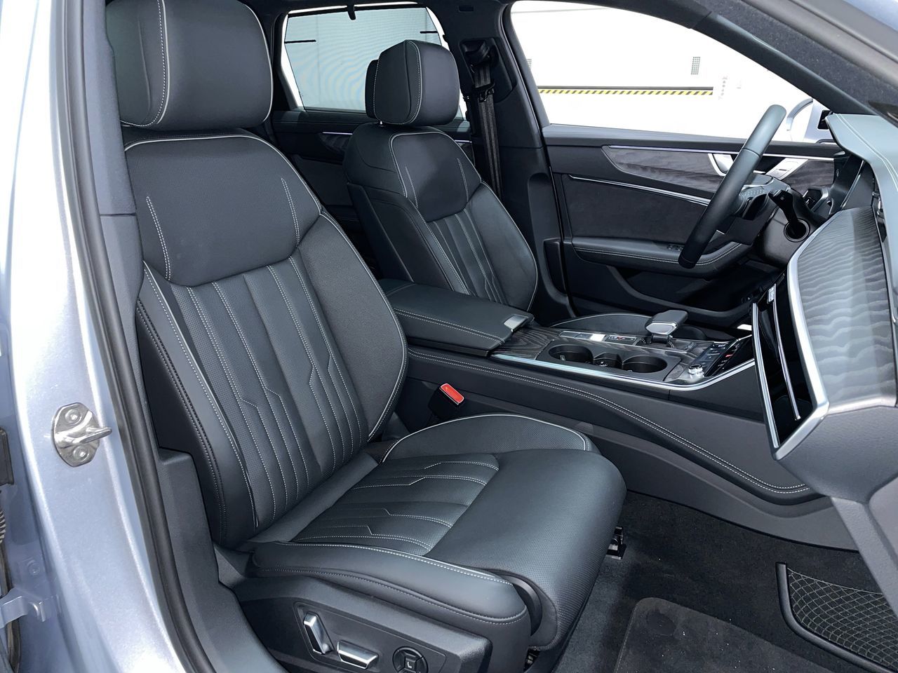 Audi A6 allroad  2025 à Vancouver, Colombie-Britannique