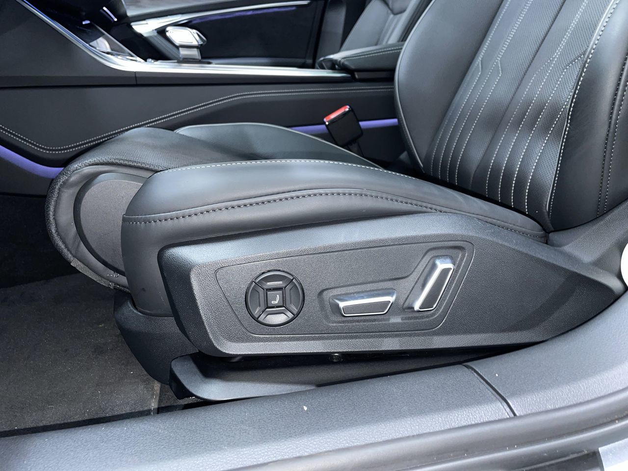 Audi A6 allroad  2025 à Vancouver, Colombie-Britannique