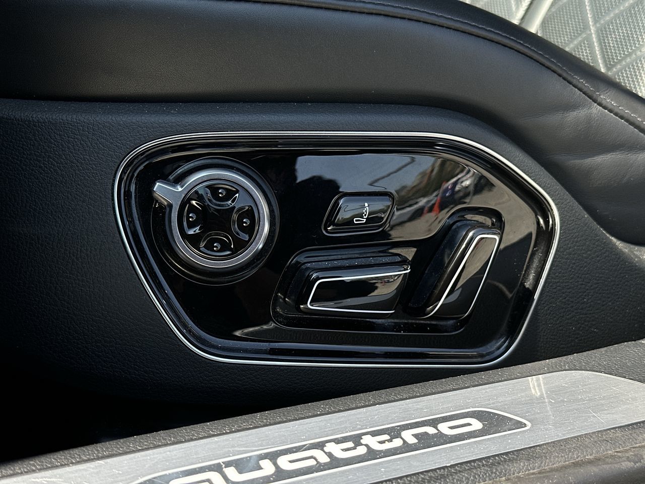 Audi A8  2018 à Vancouver, Colombie-Britannique