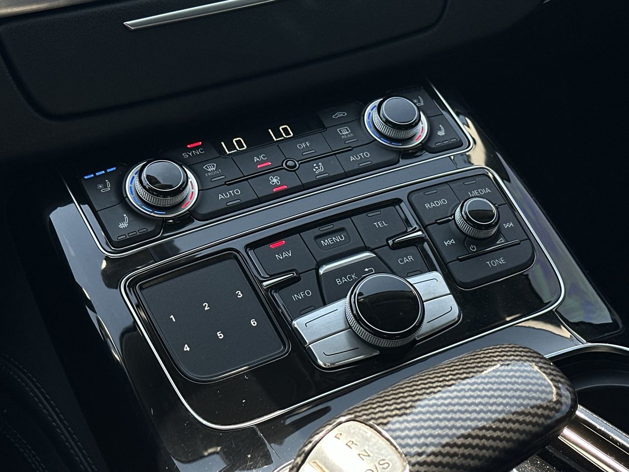 Audi A8  2018 à Vancouver, Colombie-Britannique