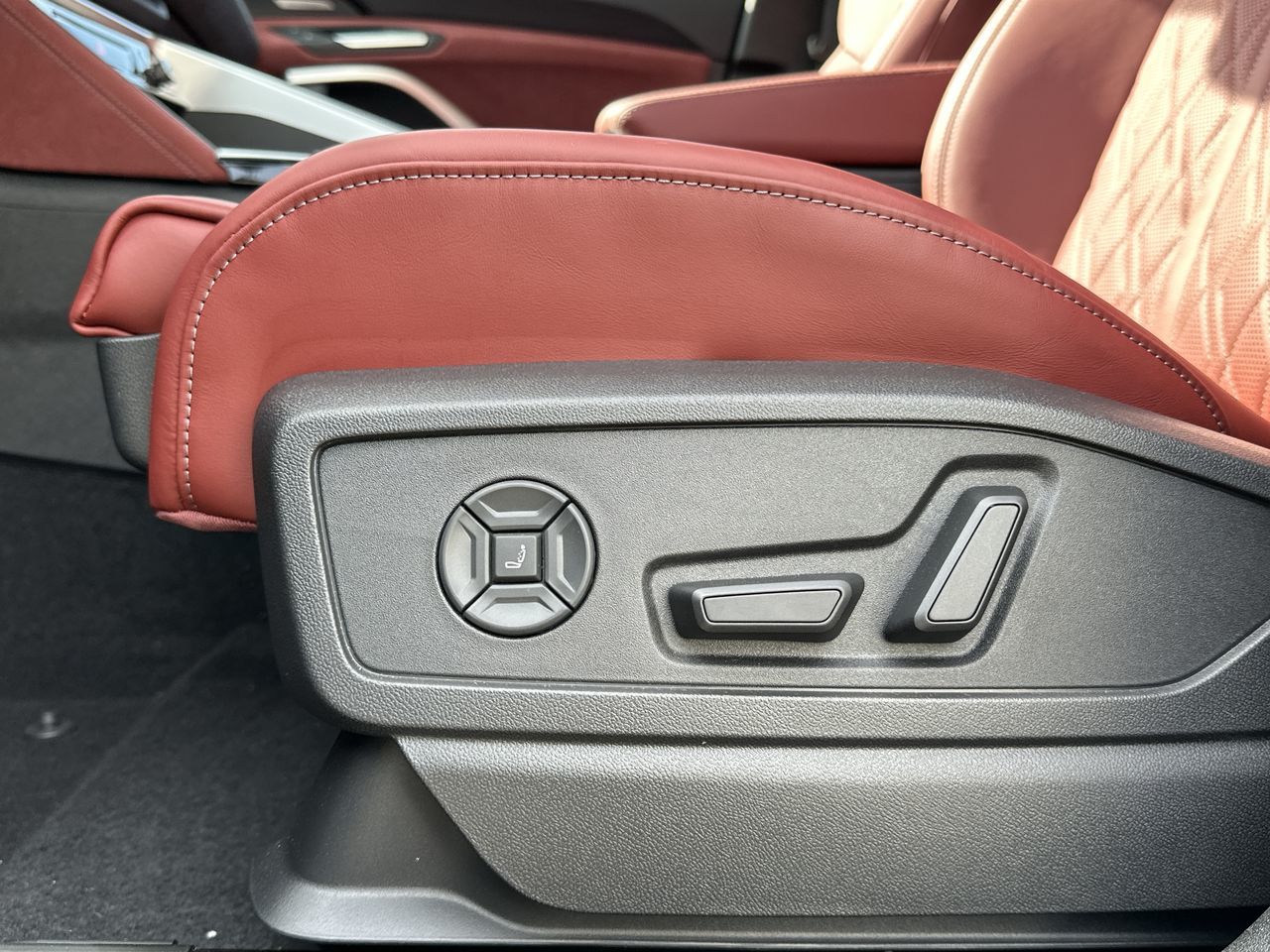 Audi All-New SQ5  2025 à Vancouver, Colombie-Britannique