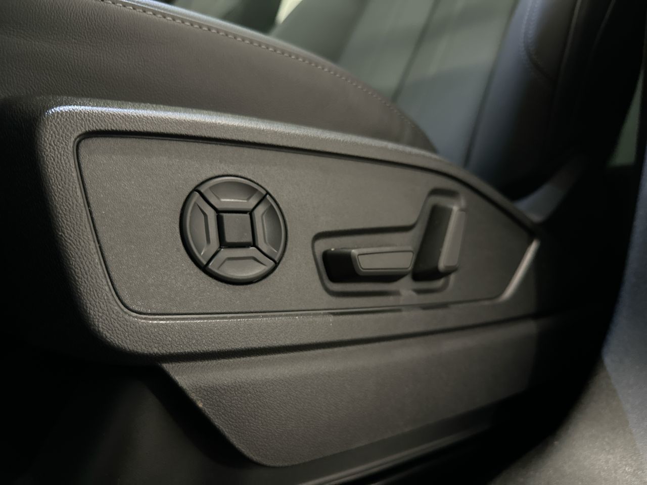 2025 Audi New Q5 in Vancouver, British Columbia