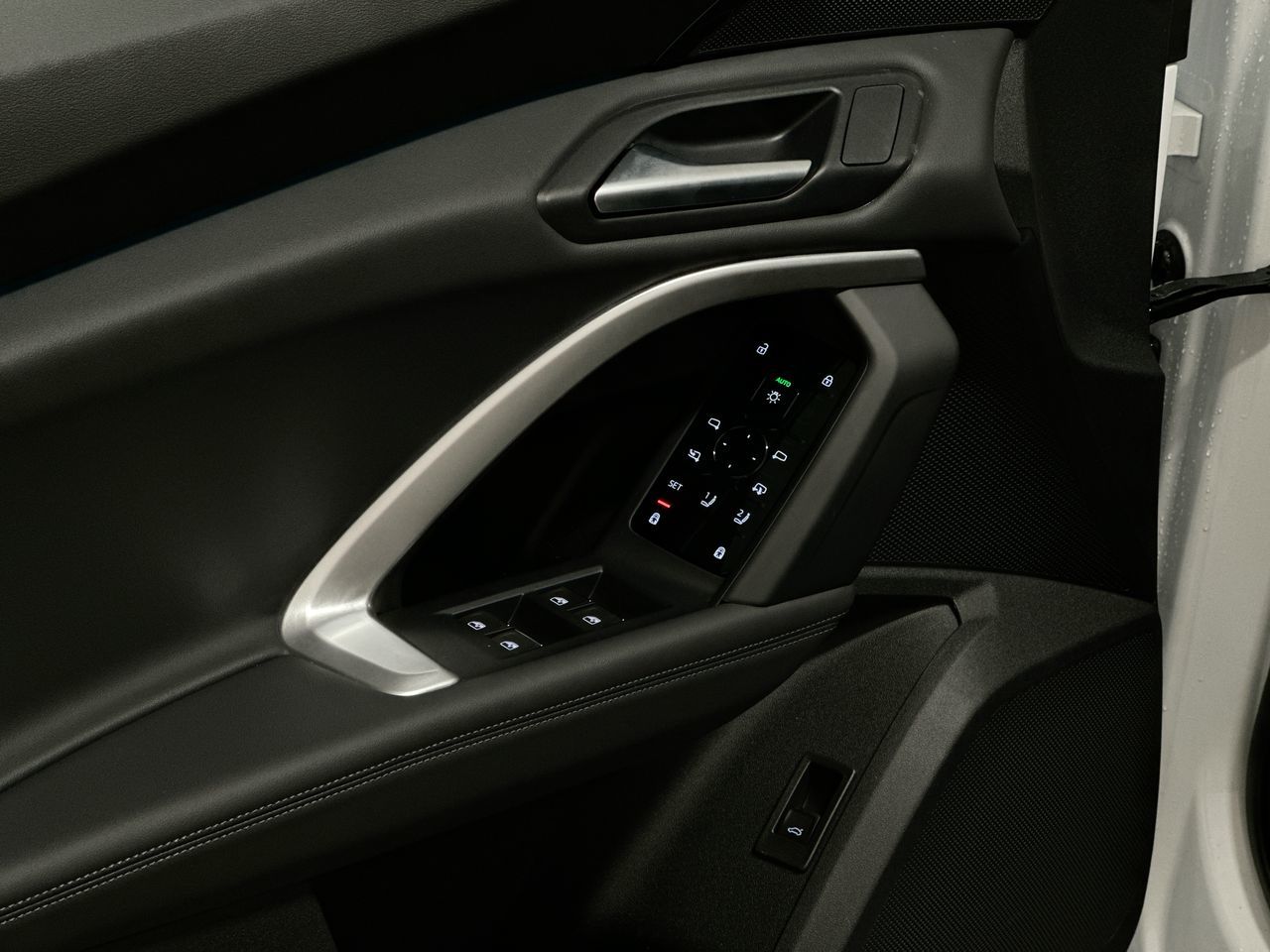 2025 Audi New Q5 in Vancouver, British Columbia