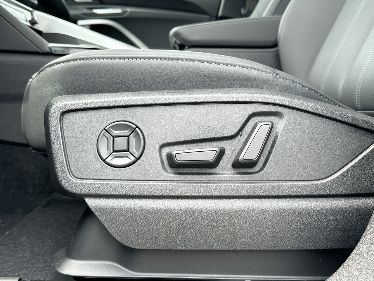 2025 Audi New Q5 in Vancouver, British Columbia