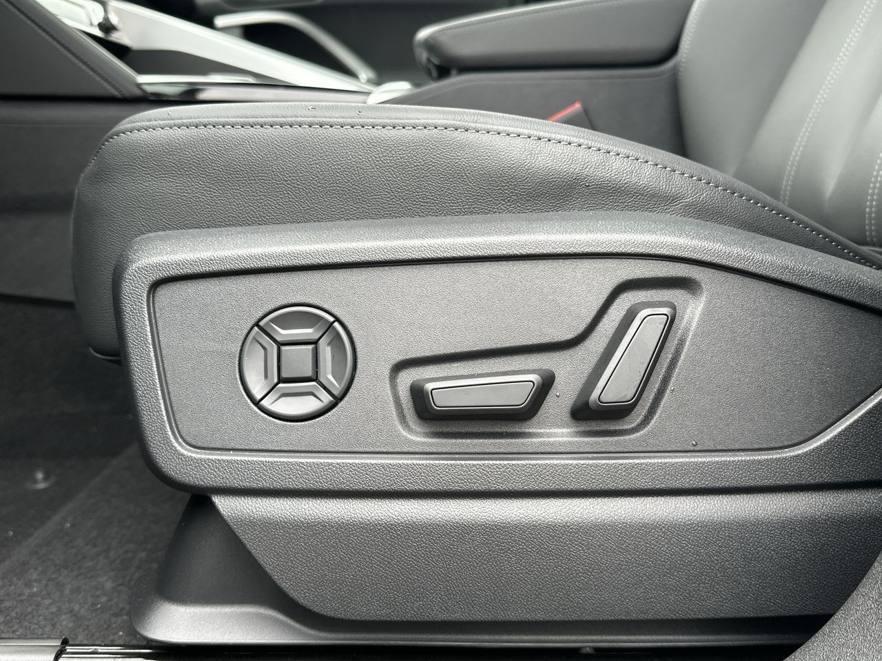 2025 Audi New Q5 in Vancouver, British Columbia