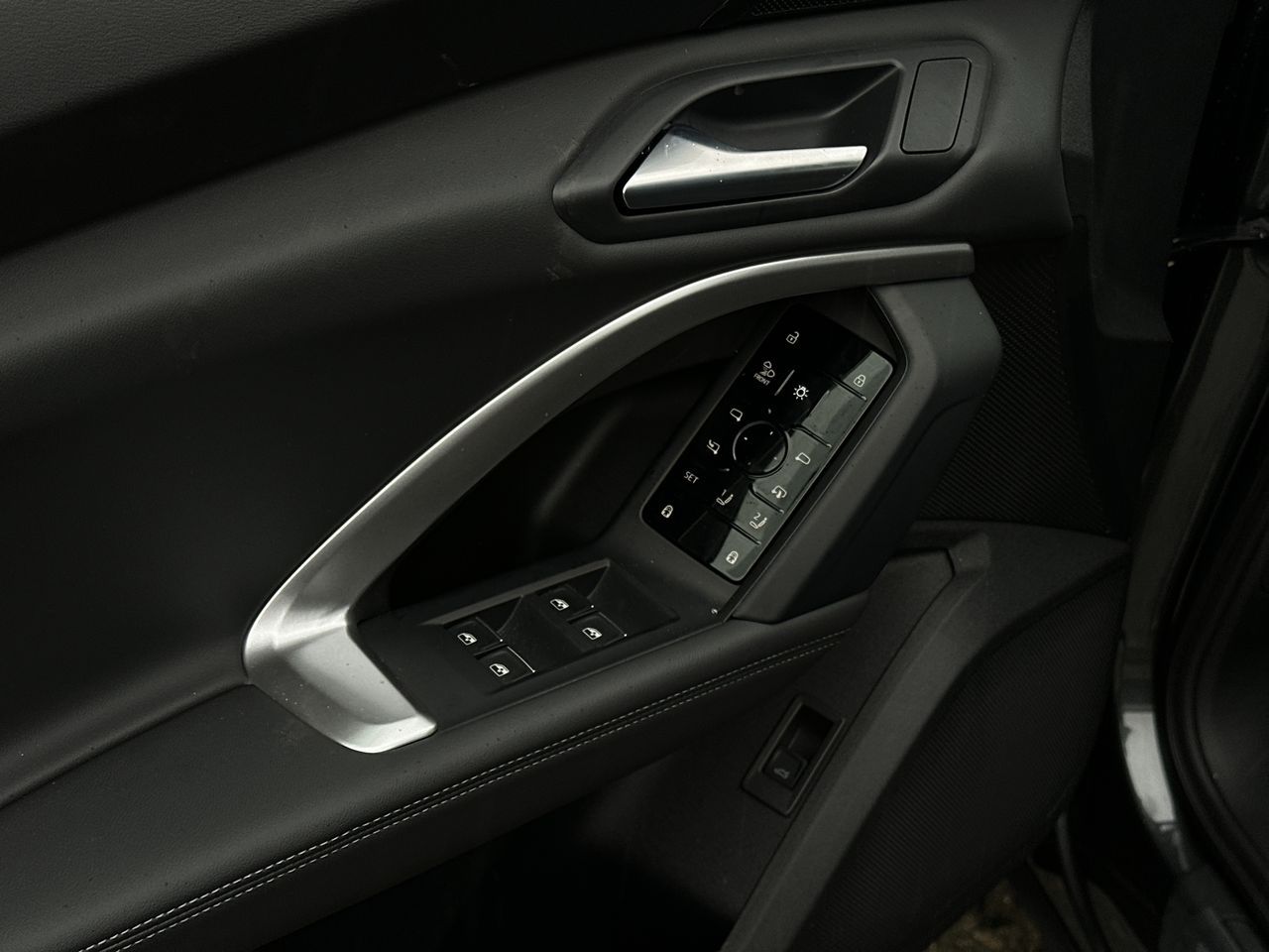 2025 Audi New Q5 in Vancouver, British Columbia