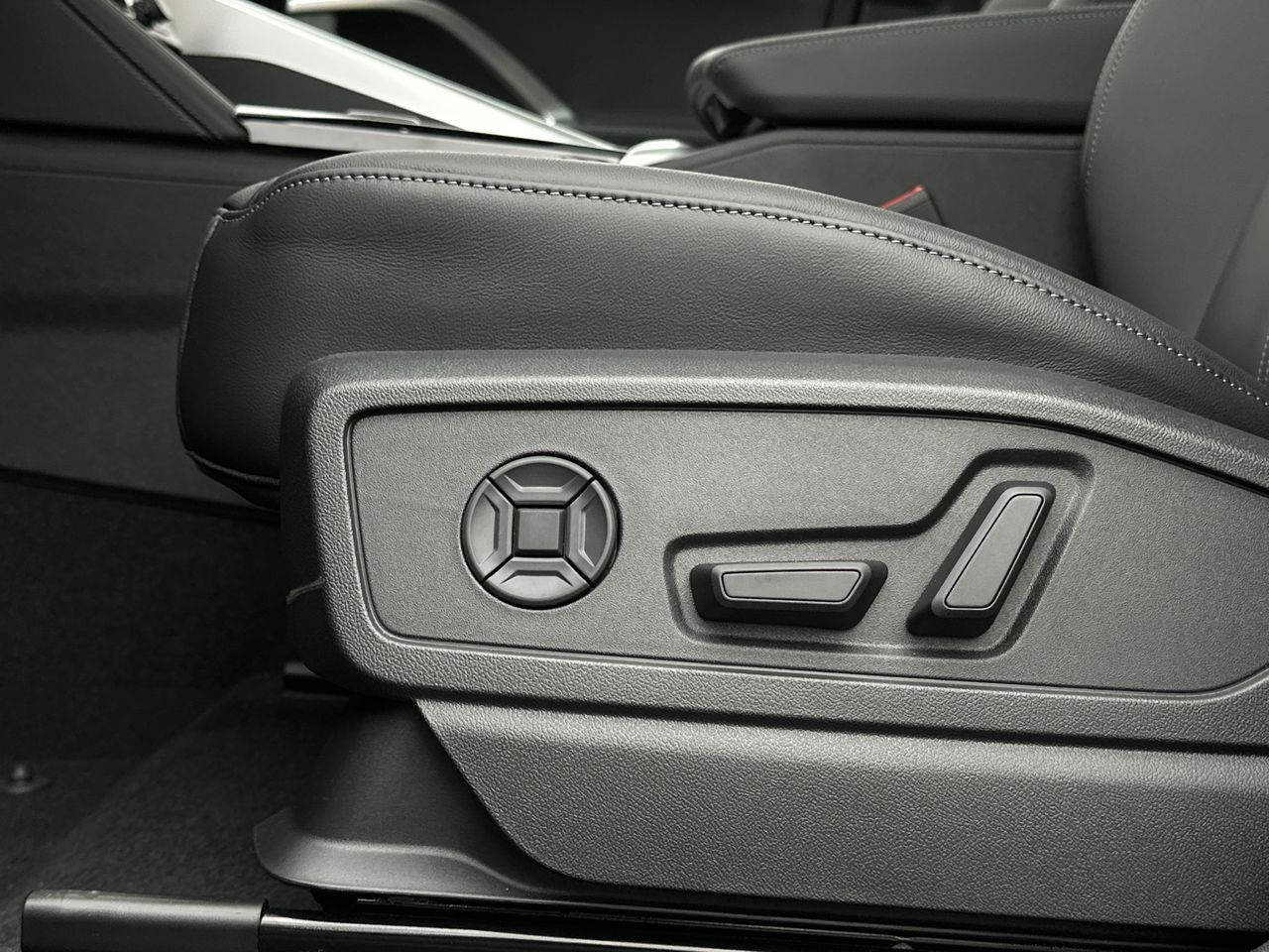 2025 Audi New Q5 in Vancouver, British Columbia