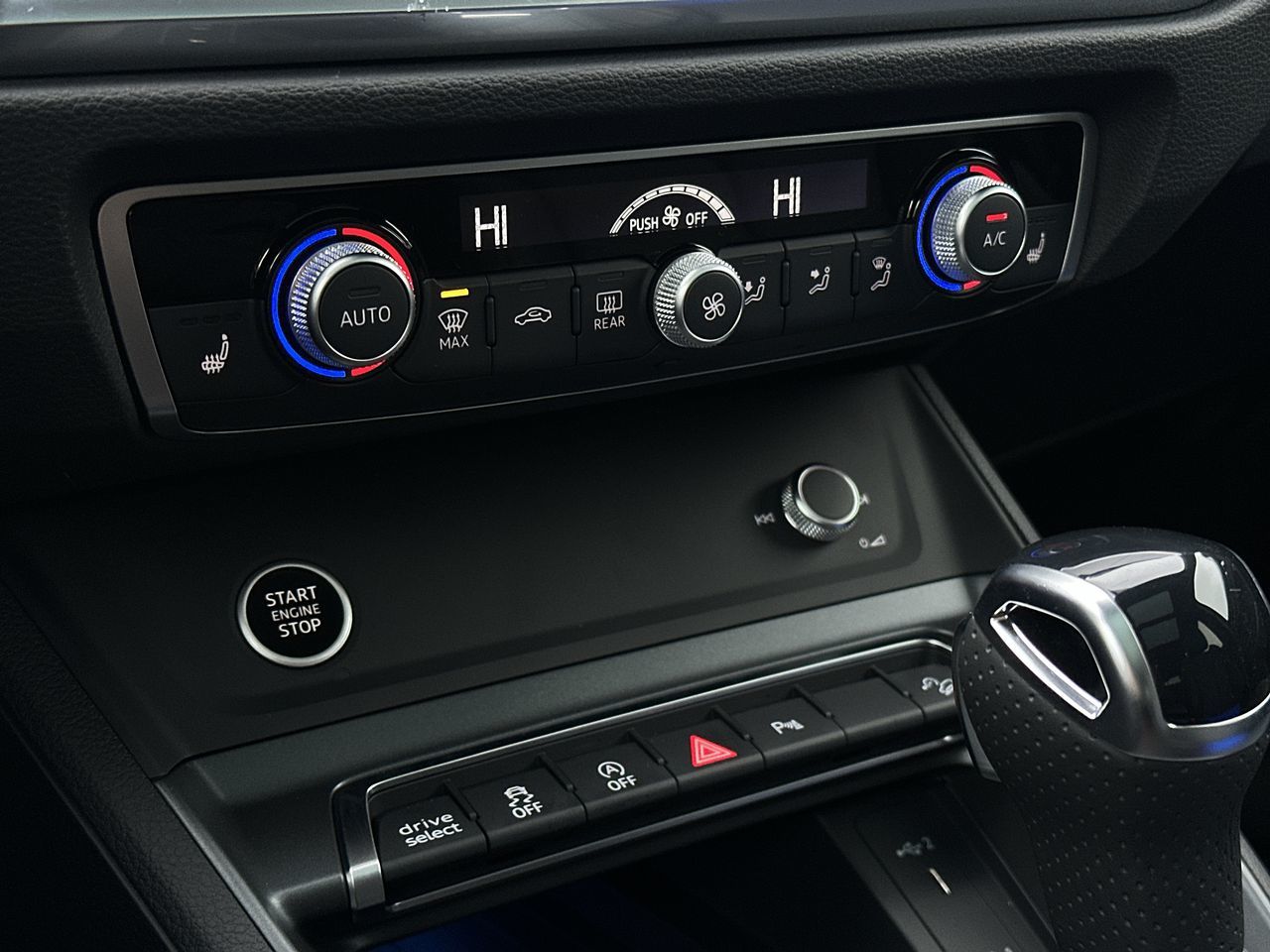 Audi Q3  2025 à Vancouver, Colombie-Britannique