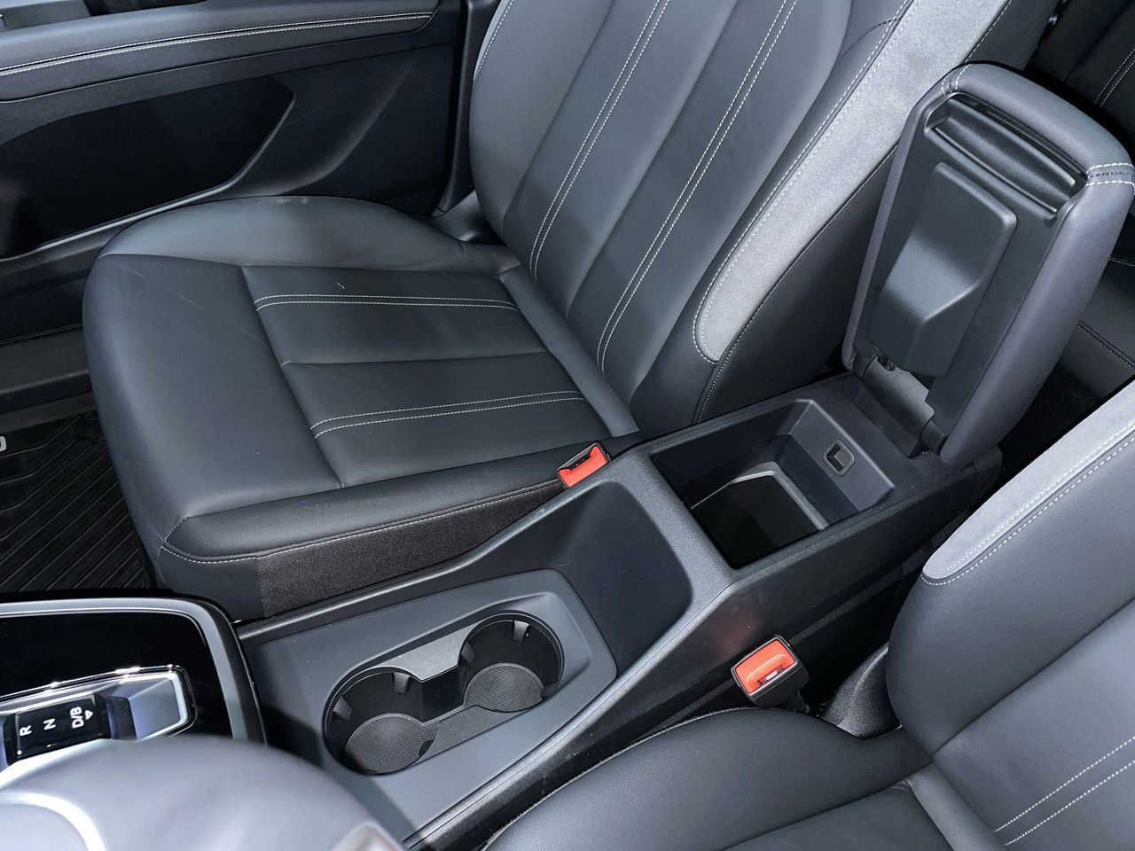 Audi Q4 e-tron  2024 à Vancouver, Colombie-Britannique