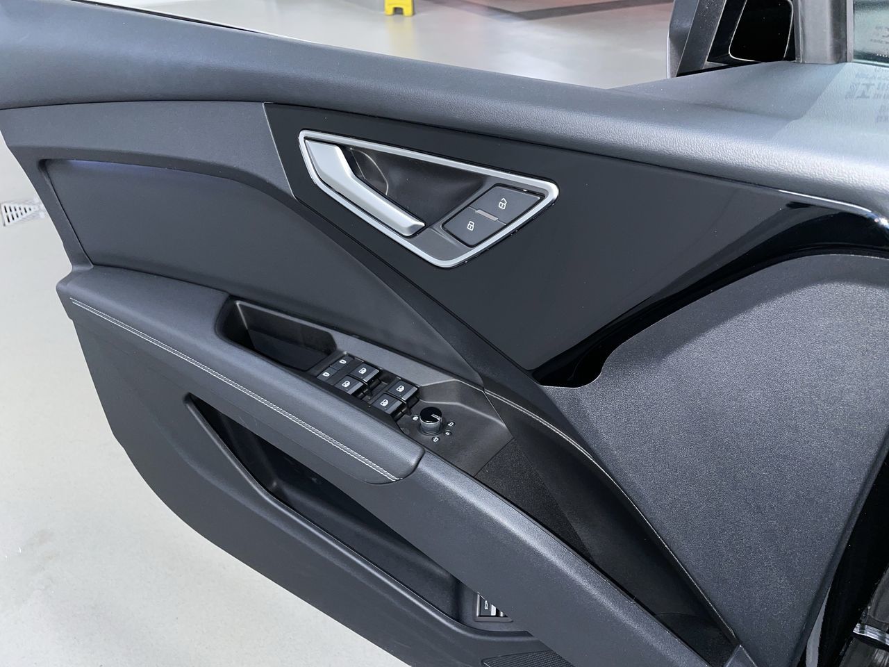 Audi Q4 e-tron  2024 à Vancouver, Colombie-Britannique