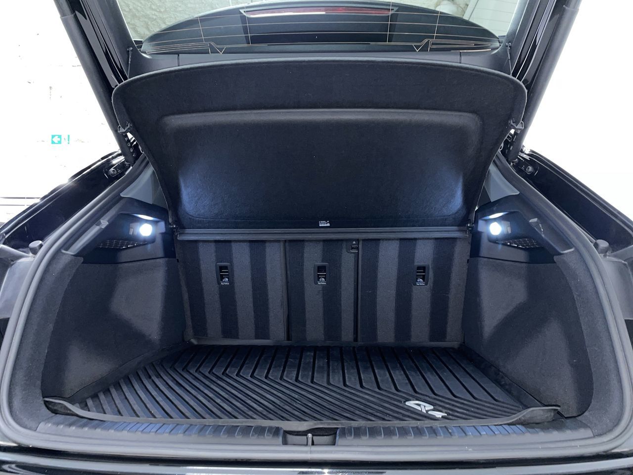 Audi Q4 e-tron  2024 à Vancouver, Colombie-Britannique