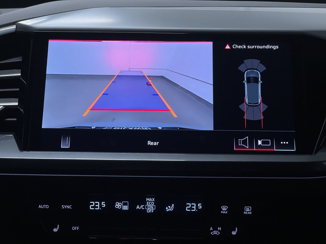 Audi Q4 e-tron  2025 à Vancouver, Colombie-Britannique