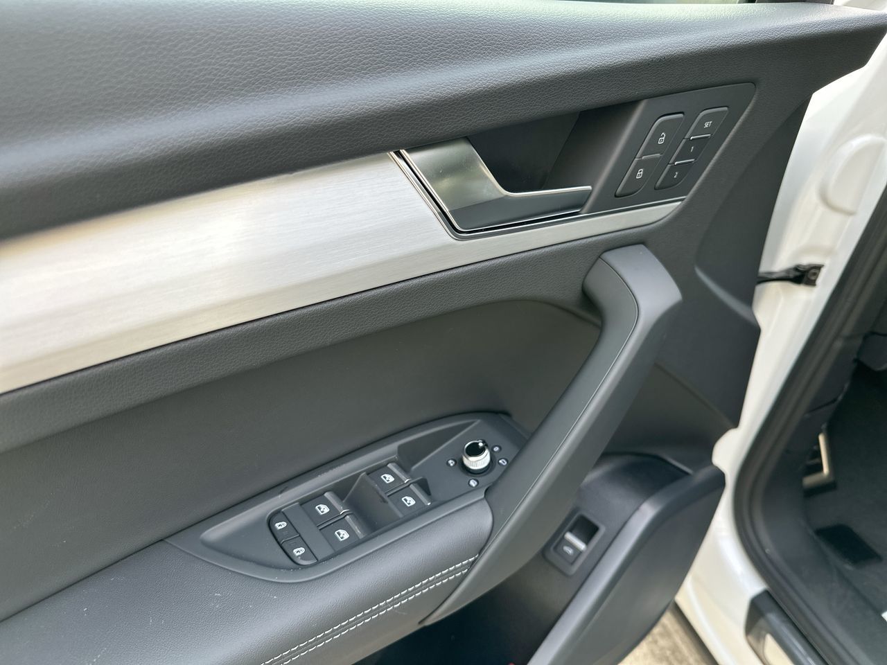 2025 Audi Q5 in Vancouver, British Columbia