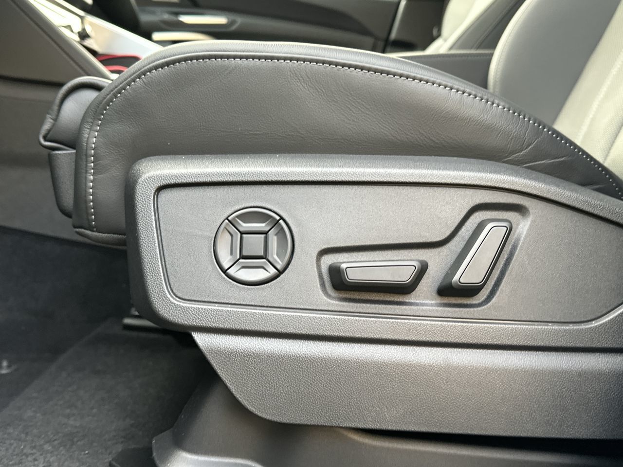 2025 Audi Q5 in Vancouver, British Columbia