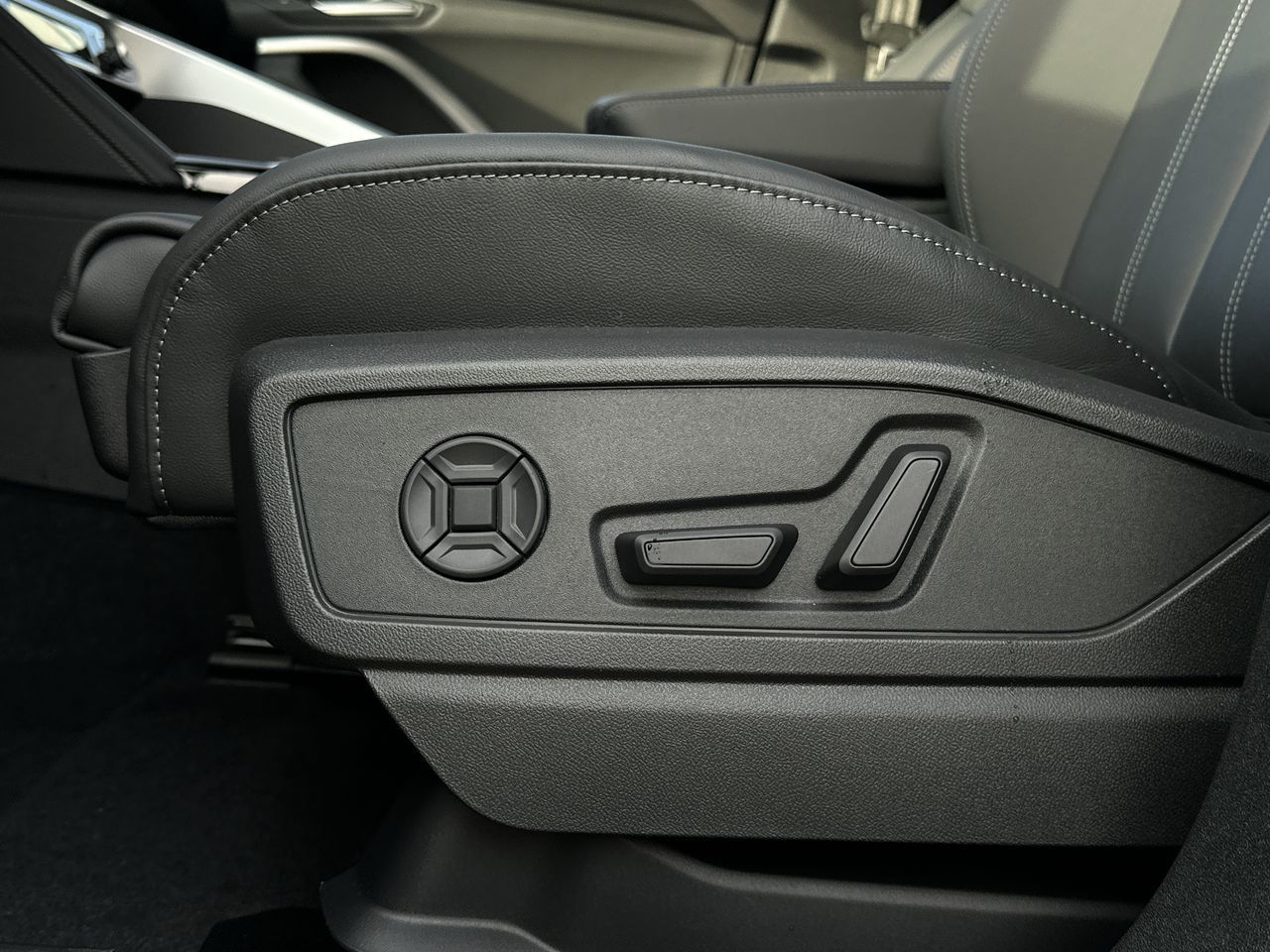 2025 Audi Q5 in Vancouver, British Columbia