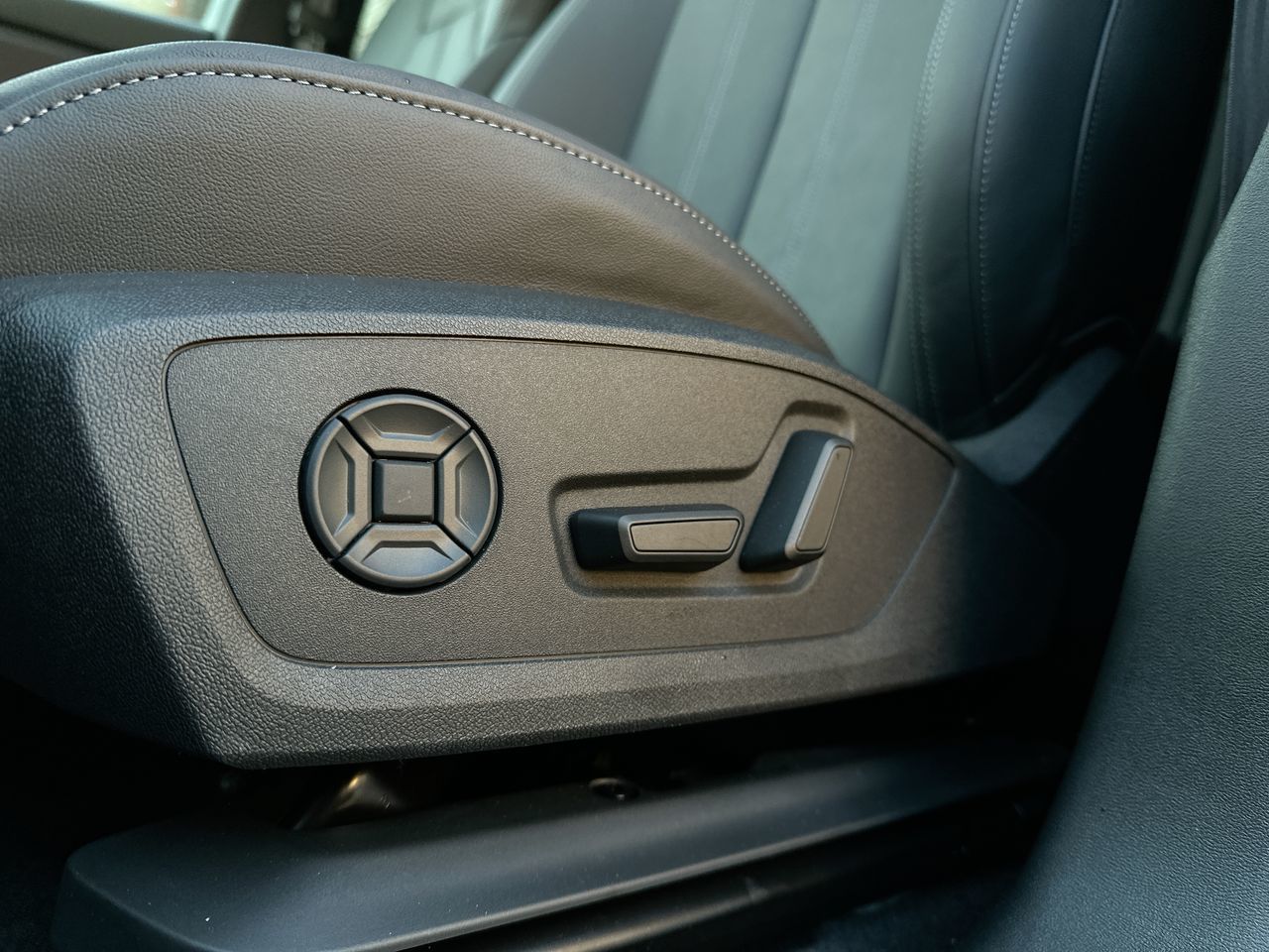 Audi Q6 e-tron  2025 à Vancouver, Colombie-Britannique