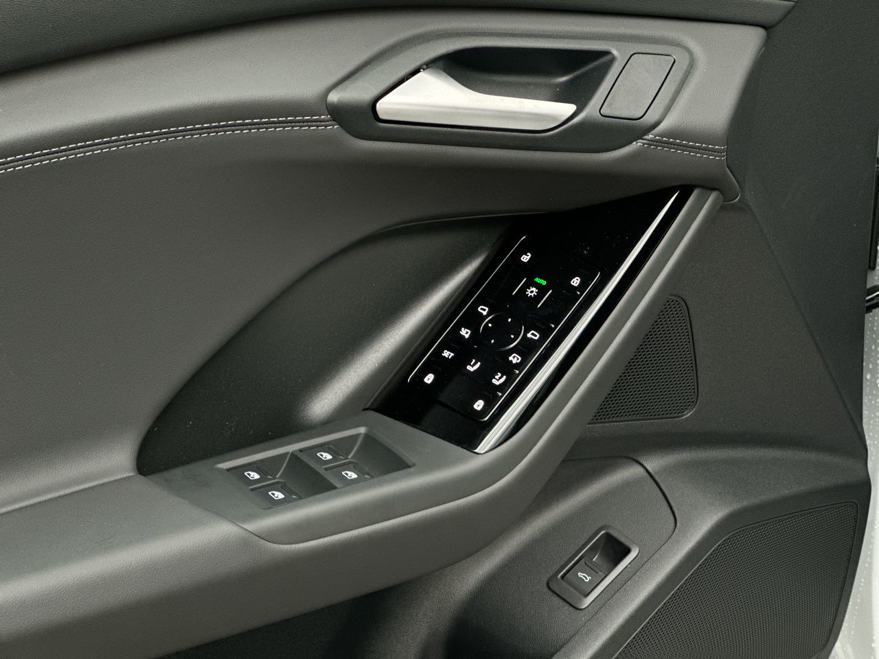 2025 Audi Q6 e-tron in Vancouver, British Columbia