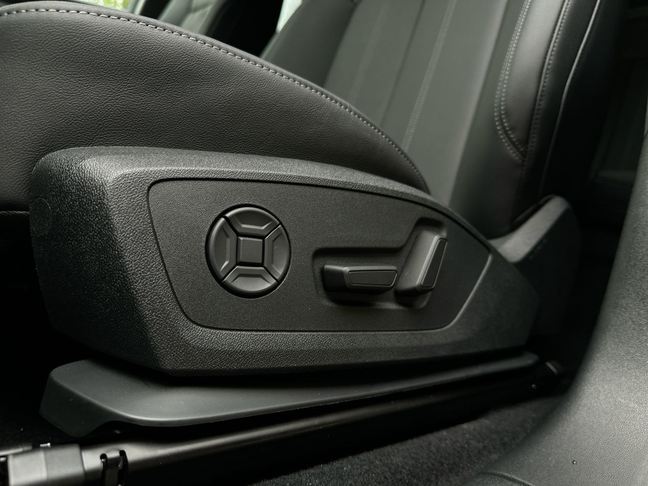 2025 Audi Q6 e-tron in Vancouver, British Columbia