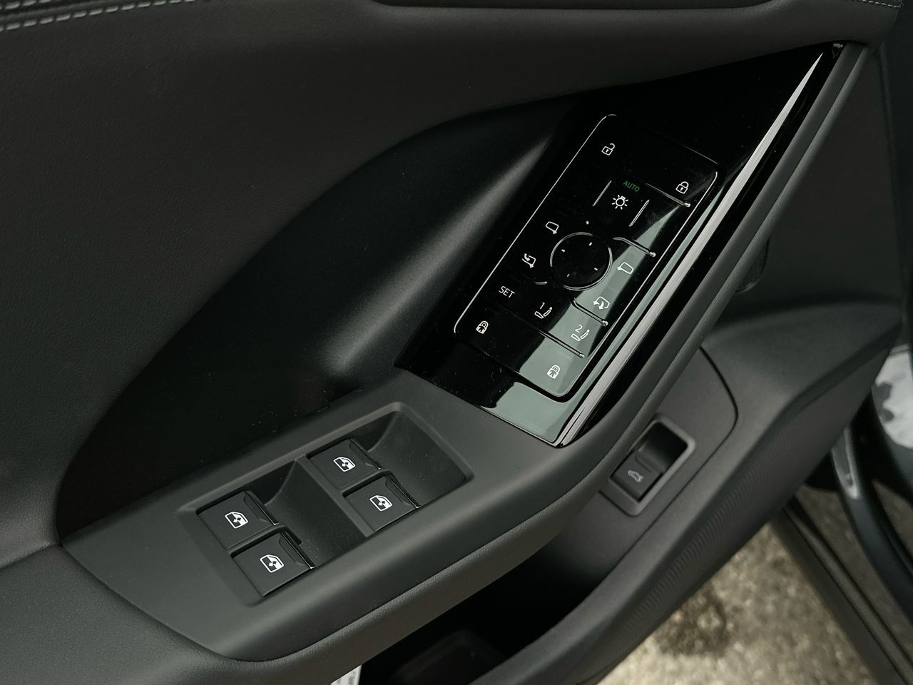 2025 Audi Q6 e-tron in Vancouver, British Columbia