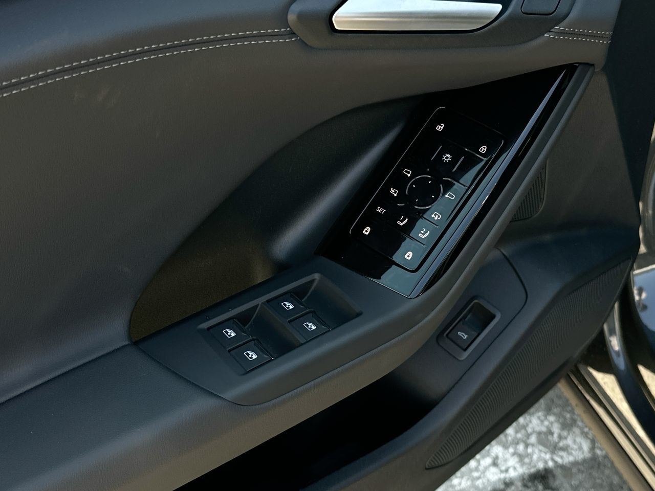 2025 Audi Q6 e-tron in Vancouver, British Columbia