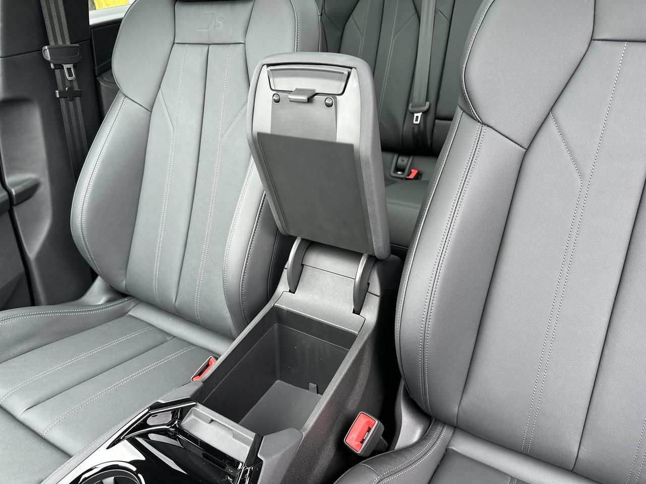 Audi Q6 e-tron  2025 à Vancouver, Colombie-Britannique