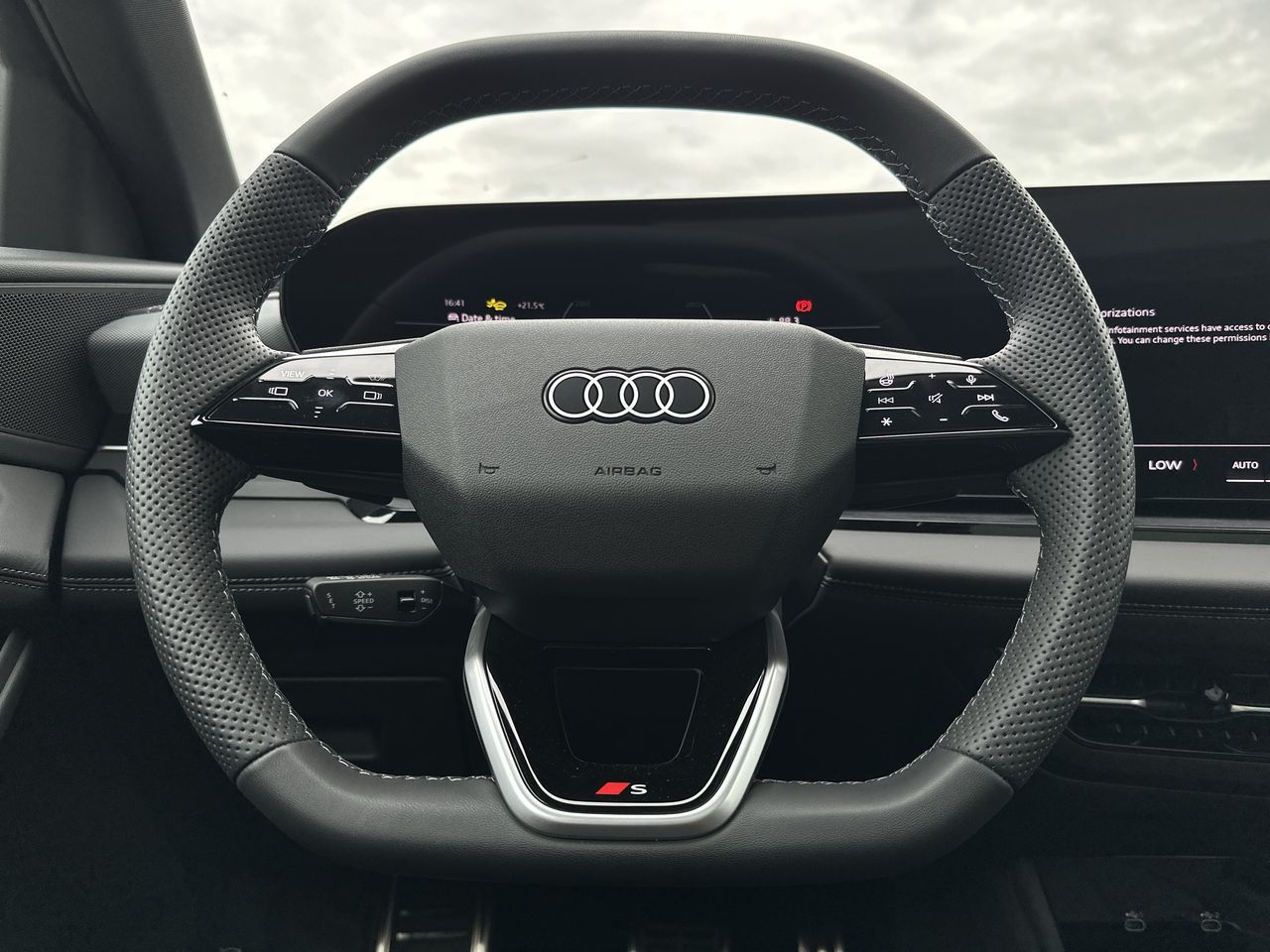 Audi Q6 e-tron  2025 à Vancouver, Colombie-Britannique