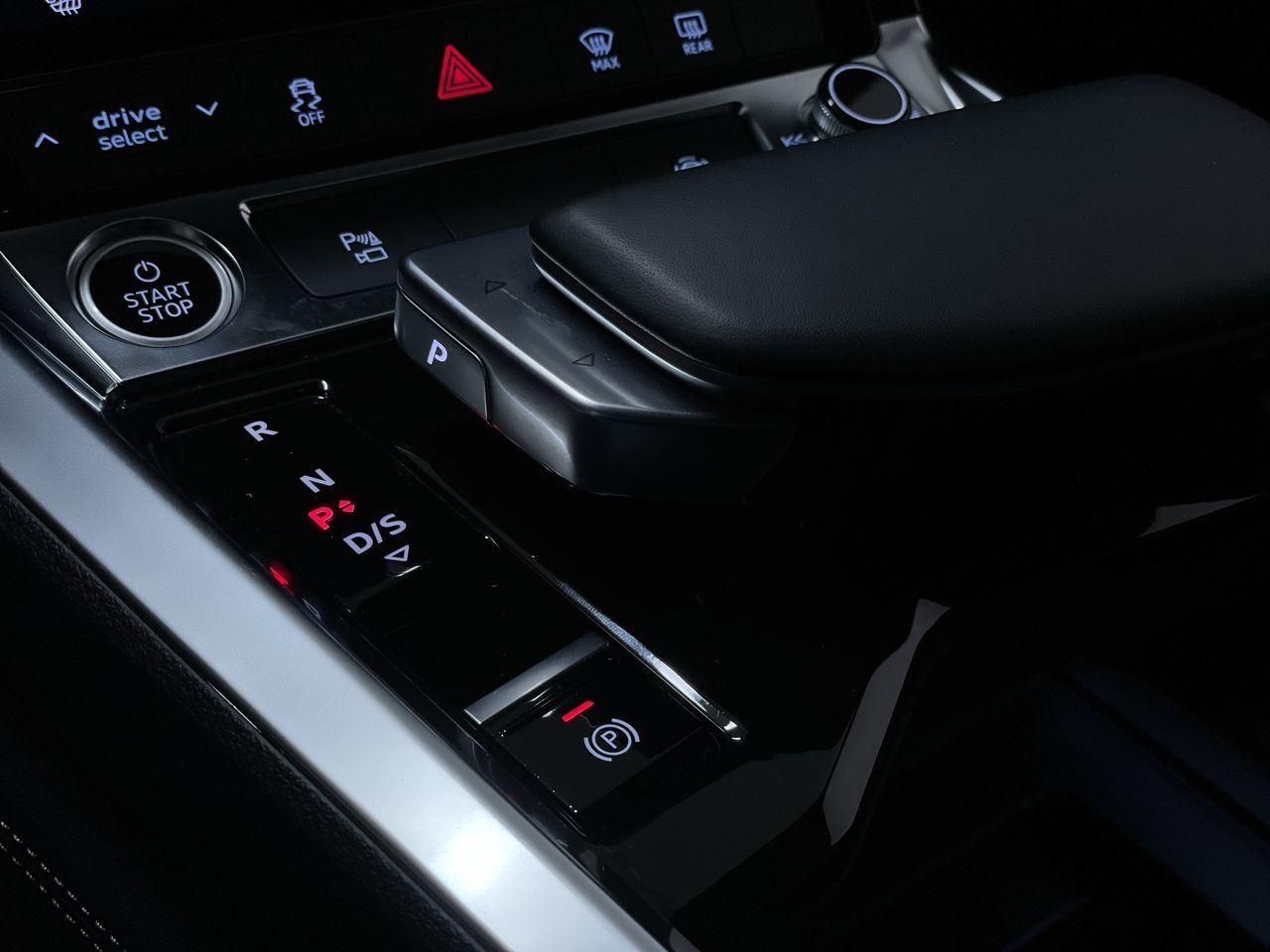 Audi Q8 e-tron  2024 à Vancouver, Colombie-Britannique