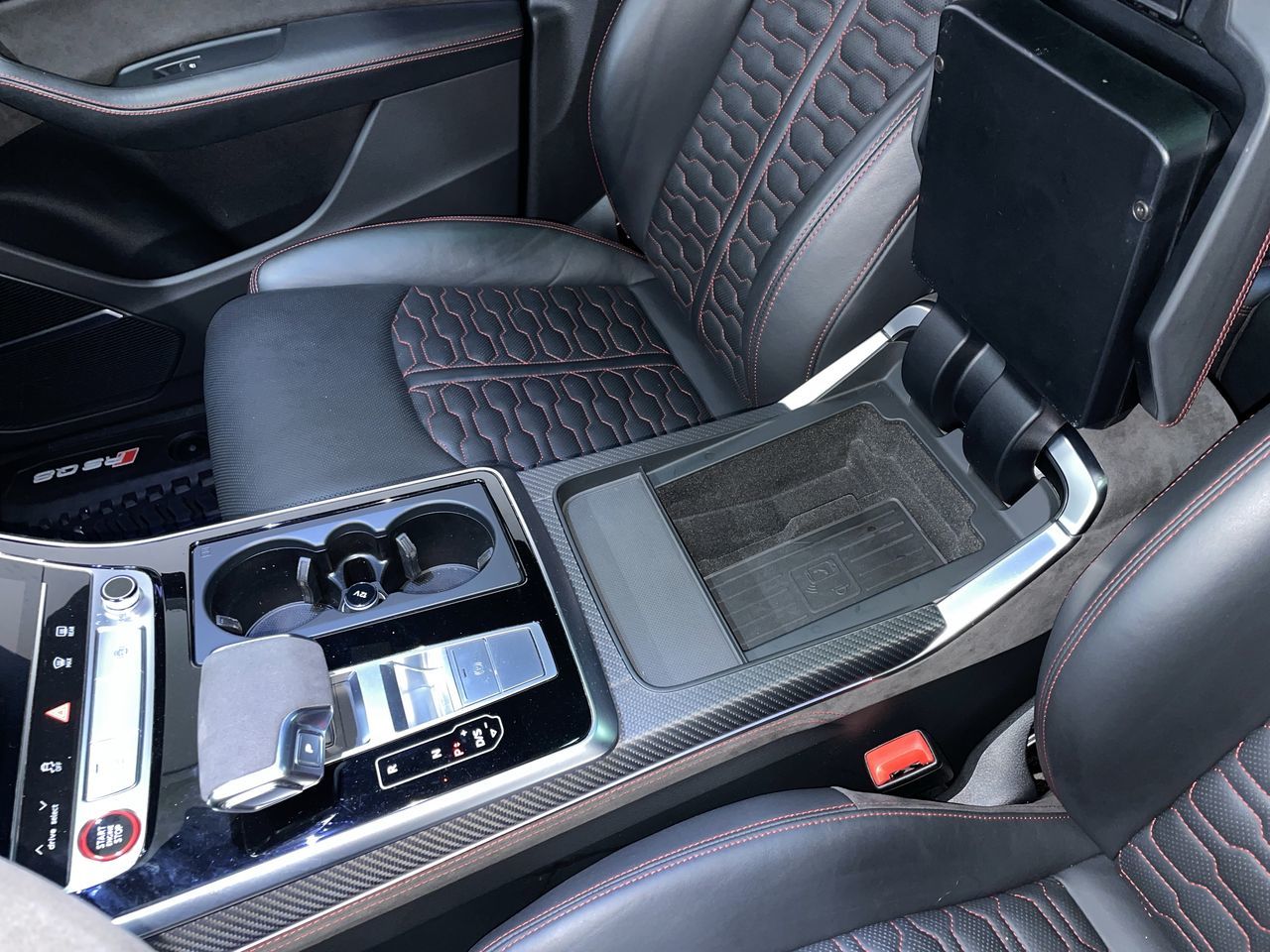 Audi RS Q8  2022 à Vancouver, Colombie-Britannique