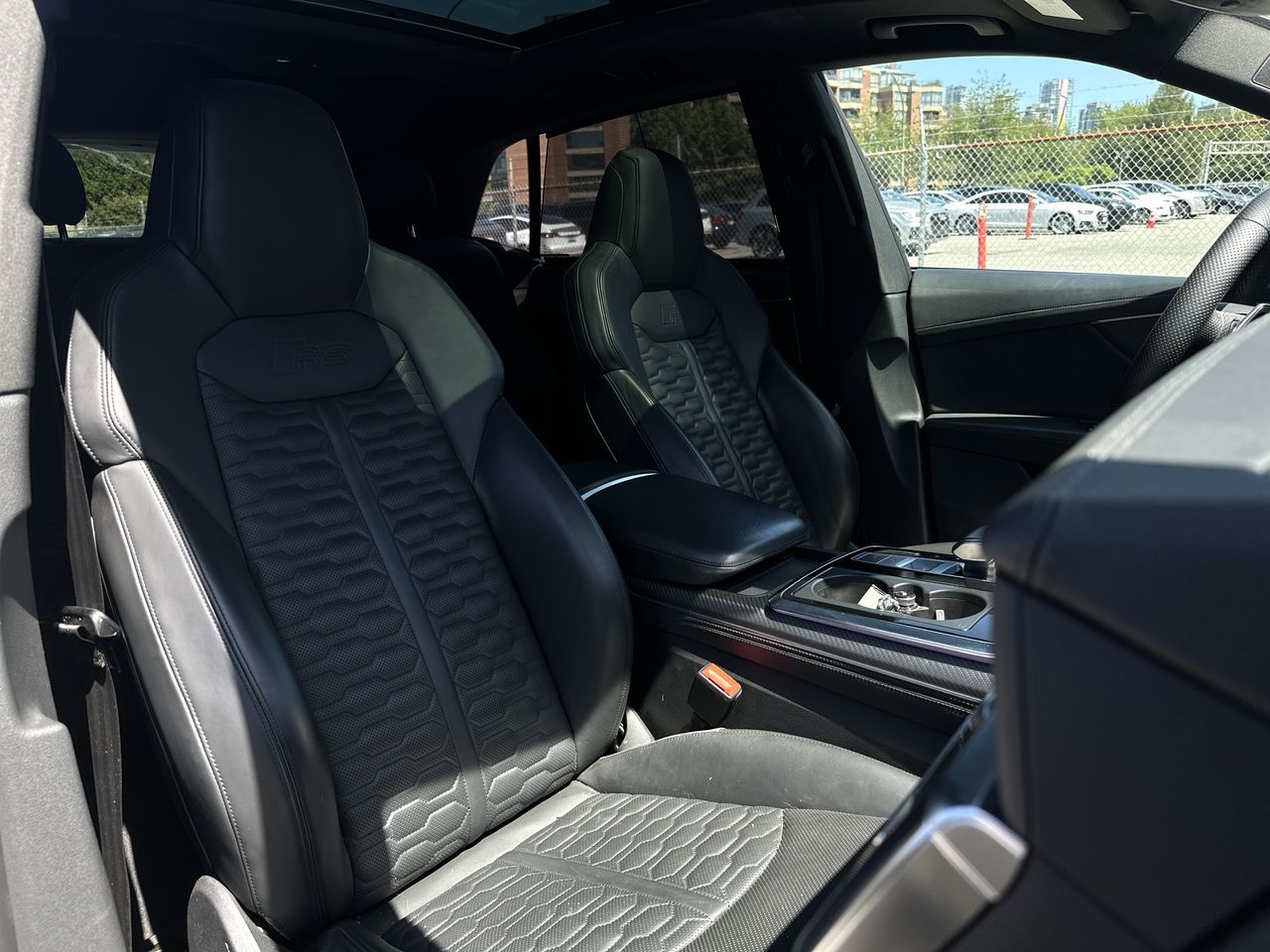 Audi RS Q8  2022 à Vancouver, Colombie-Britannique