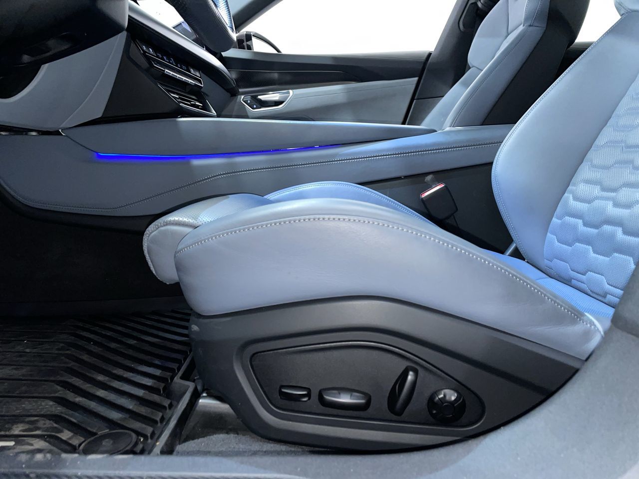 Audi RS  2022 à Vancouver, Colombie-Britannique