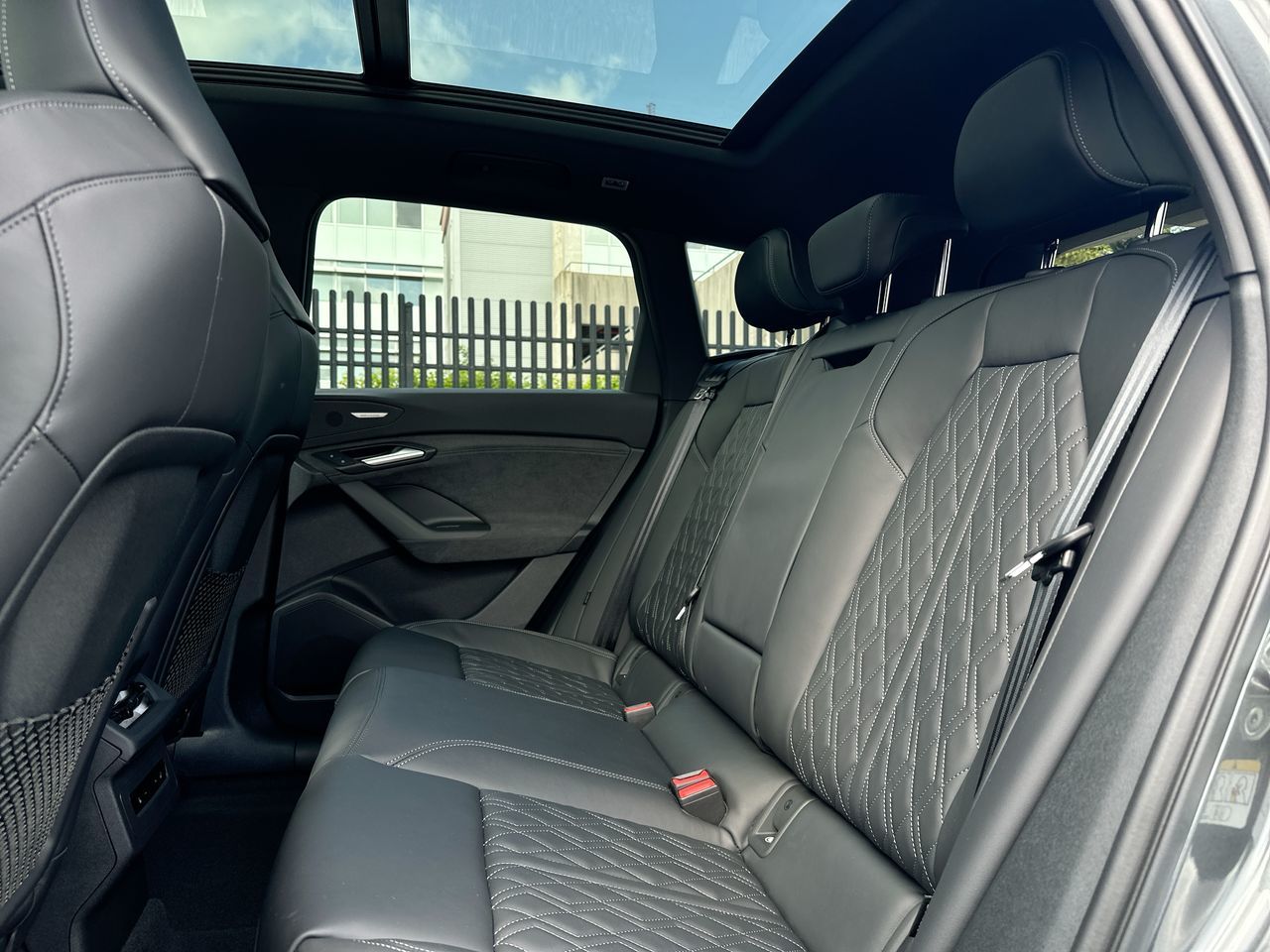 Audi SQ6 e-tron  2025 à Vancouver, Colombie-Britannique