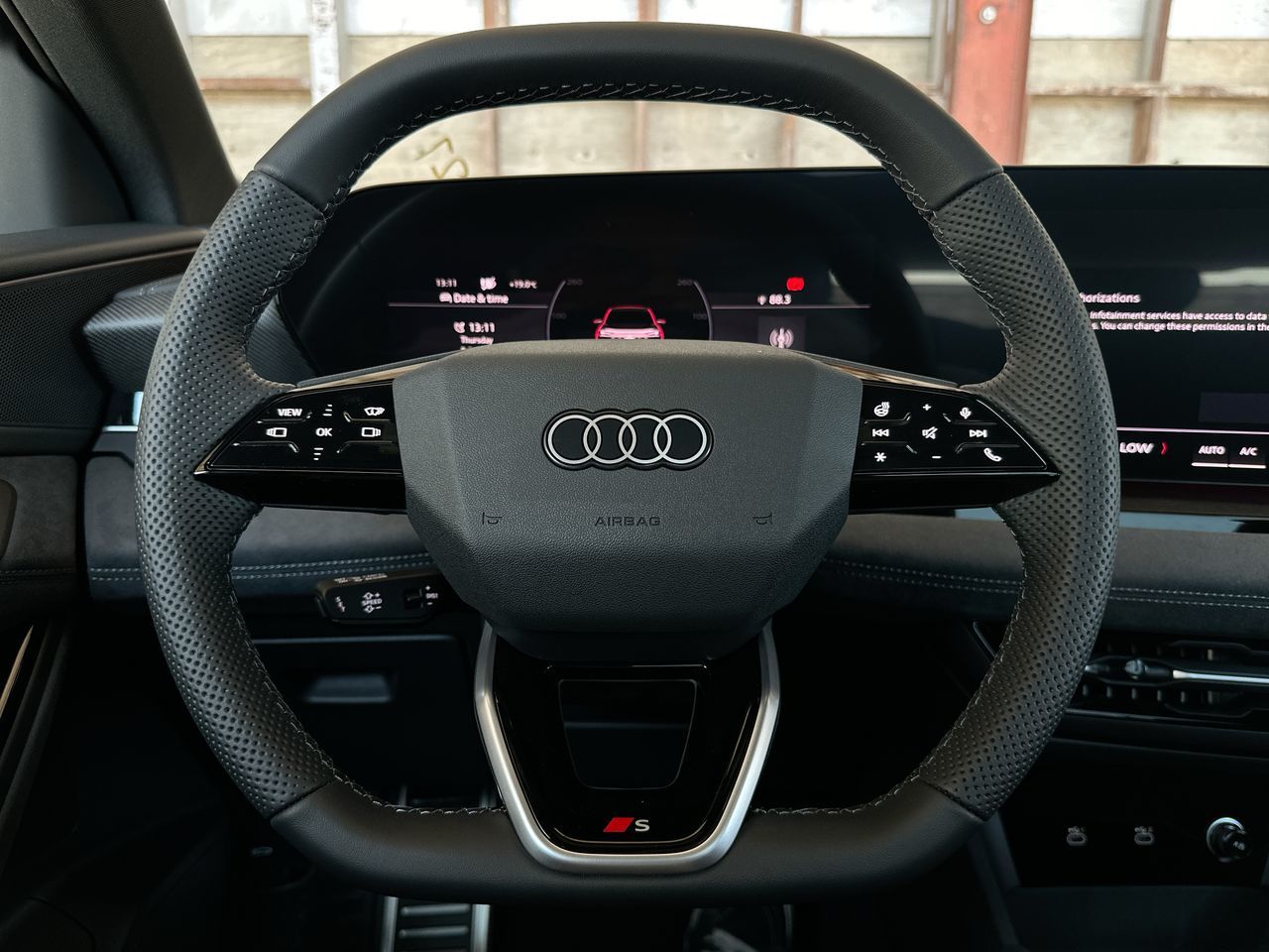 Audi SQ6 e-tron  2025 à Vancouver, Colombie-Britannique