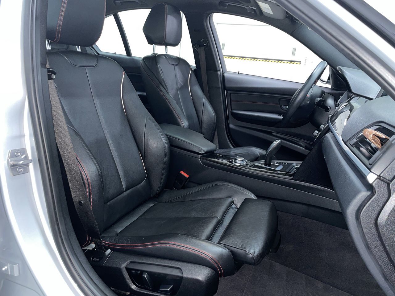 BMW 328i  2013 à Vancouver, Colombie-Britannique