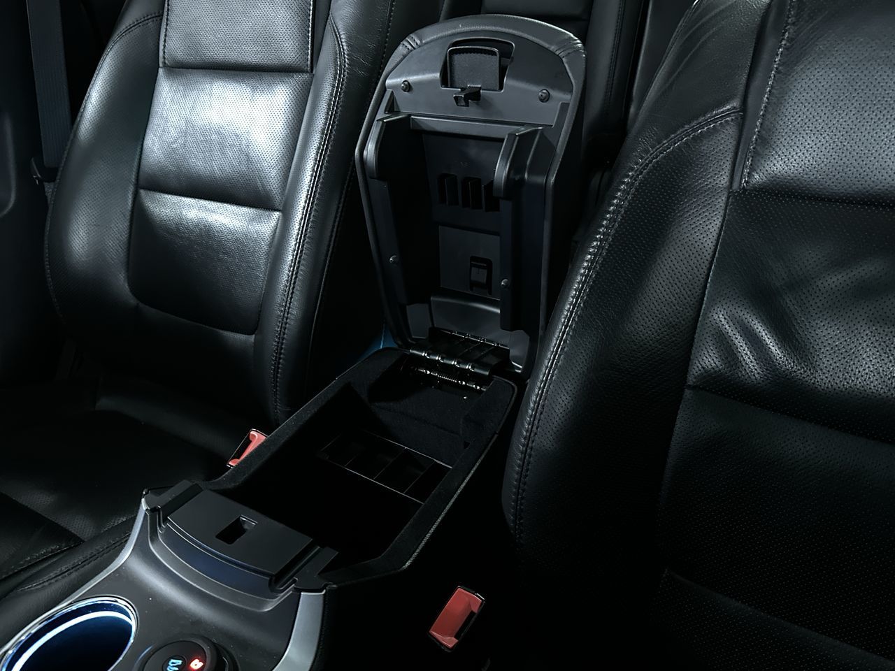 2013 Ford Explorer in Vancouver, British Columbia