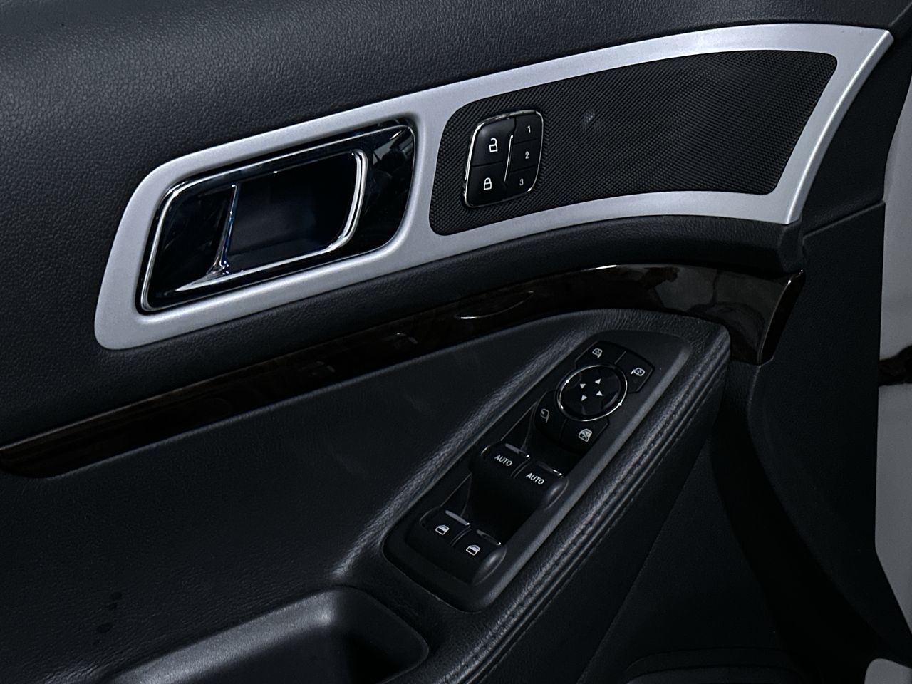 2013 Ford Explorer in Vancouver, British Columbia