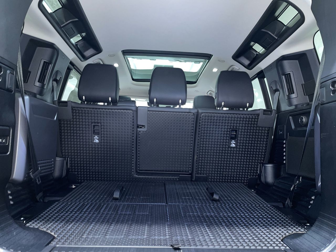 2024 Land Rover Defender in Vancouver, British Columbia