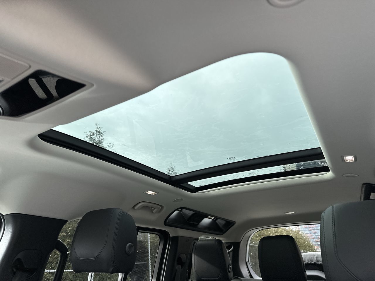 Land Rover Defender  2024 à Vancouver, Colombie-Britannique