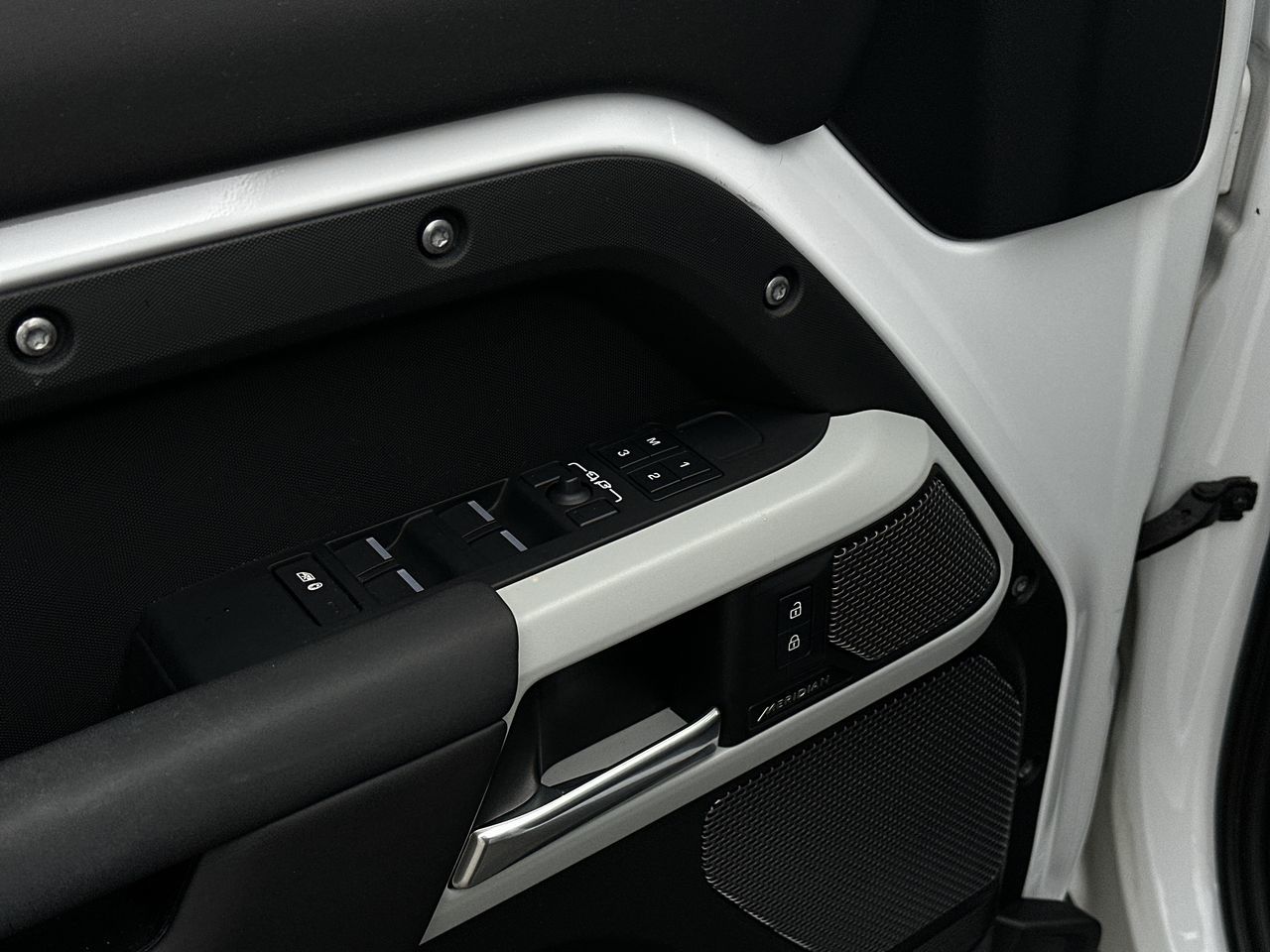 Land Rover Defender  2024 à Vancouver, Colombie-Britannique