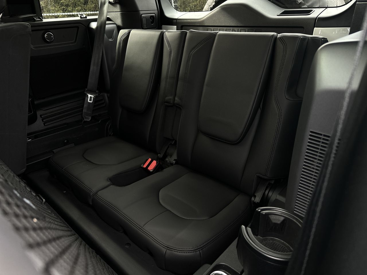 Land Rover Defender  2024 à Vancouver, Colombie-Britannique