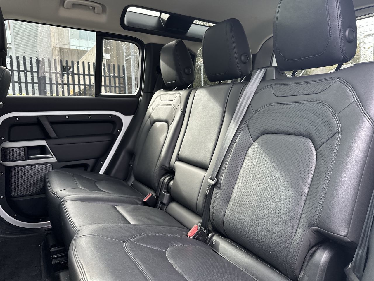 Land Rover Defender  2024 à Vancouver, Colombie-Britannique