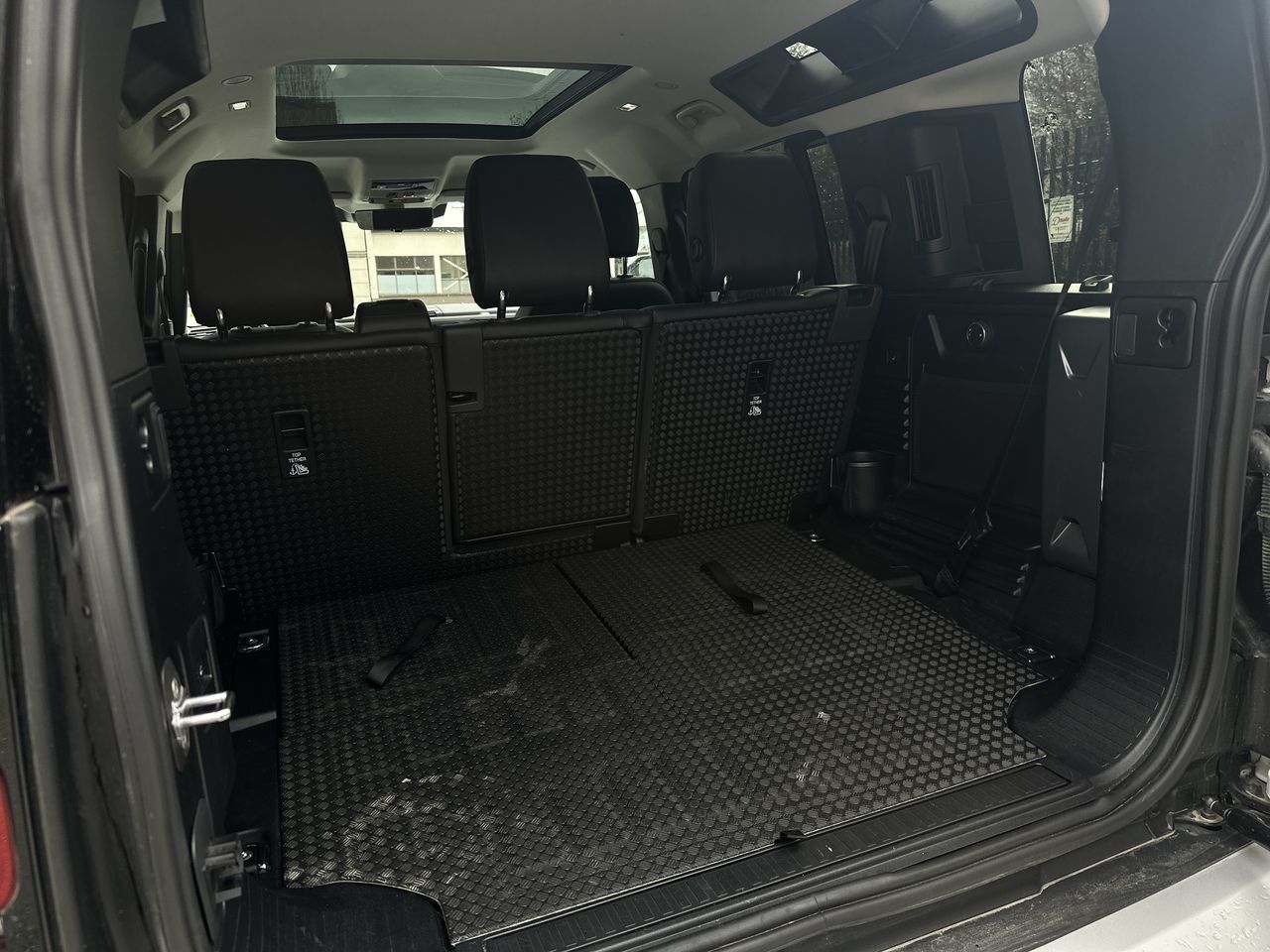 Land Rover Defender  2024 à Vancouver, Colombie-Britannique