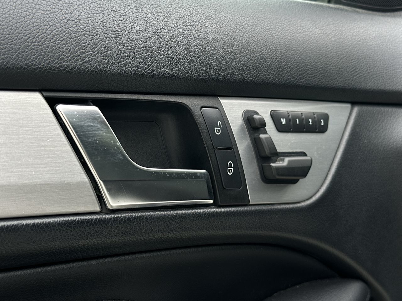 Mercedes-Benz C350  2013 à Vancouver, Colombie-Britannique