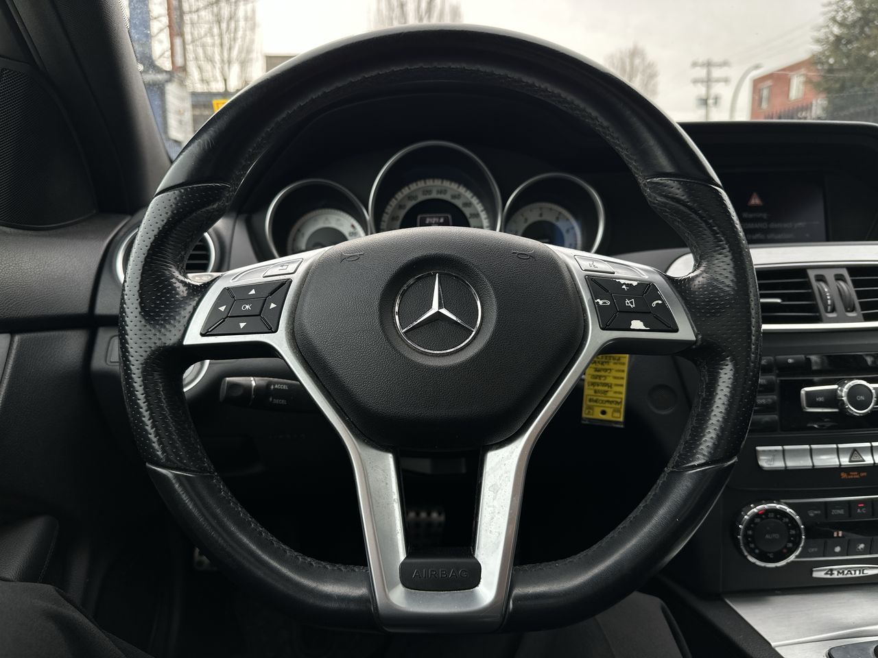 Mercedes-Benz C350  2013 à Vancouver, Colombie-Britannique