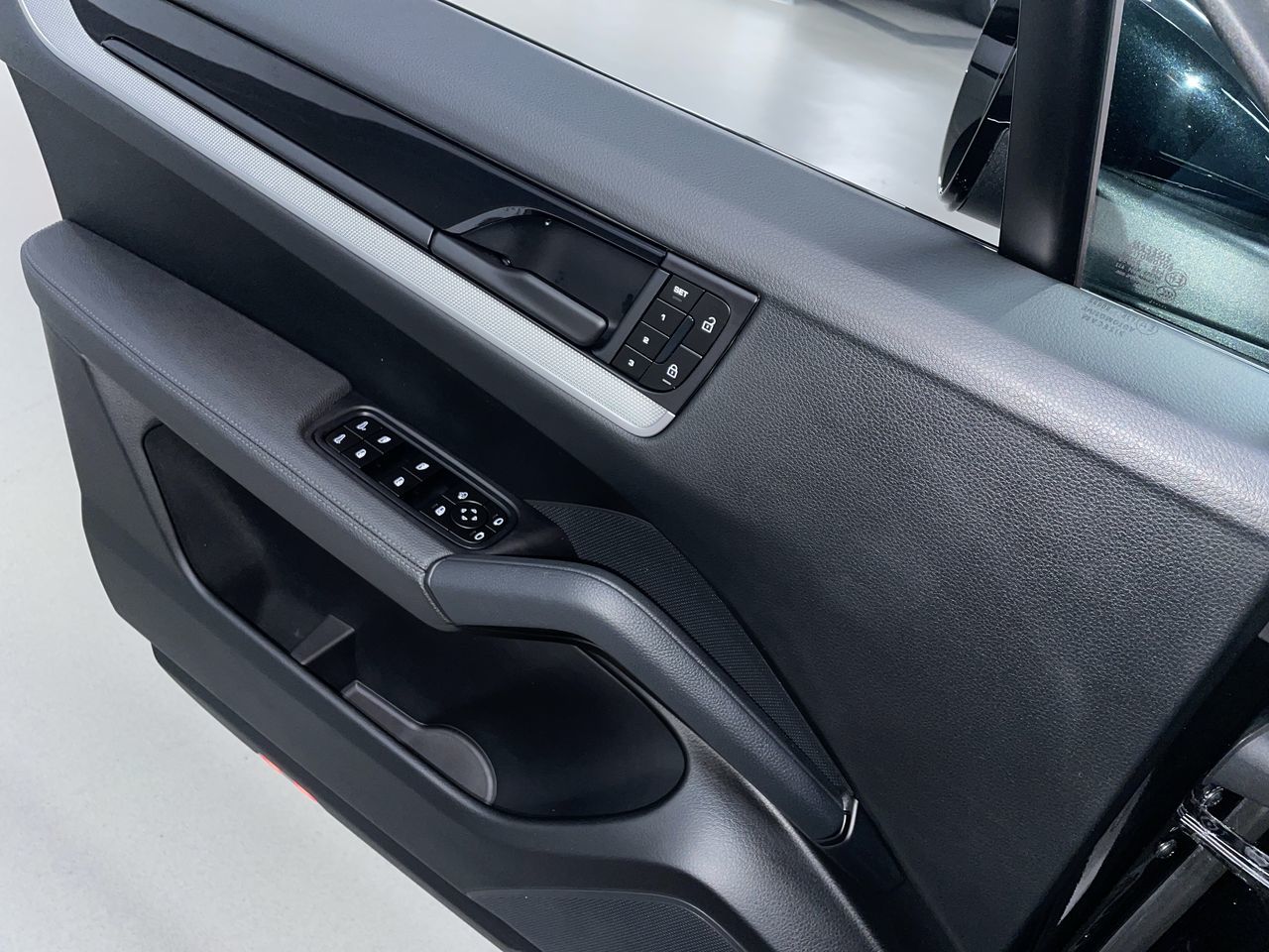 2024 Porsche Cayenne in Vancouver, British Columbia