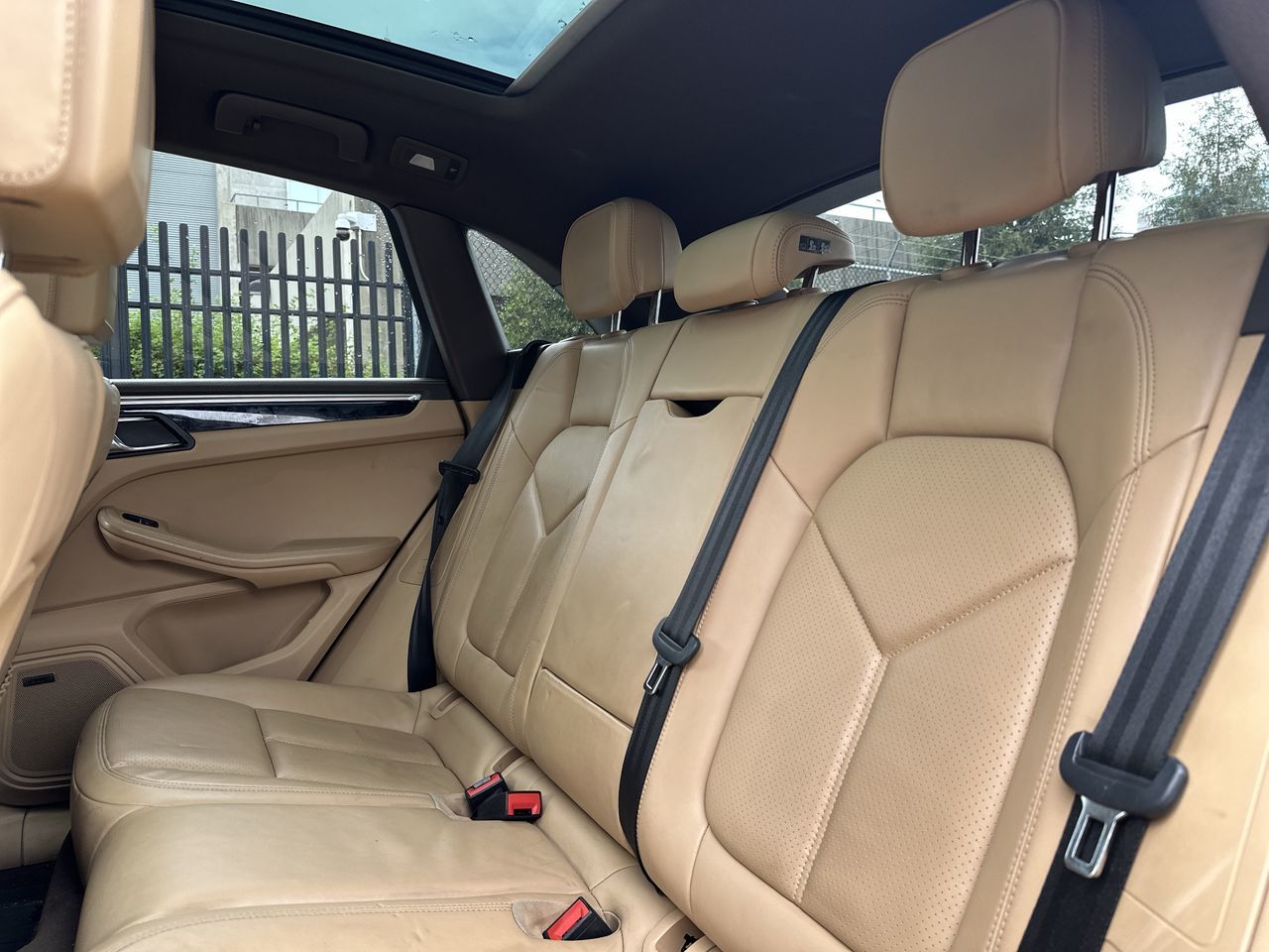Porsche Macan  2017 à Vancouver, Colombie-Britannique