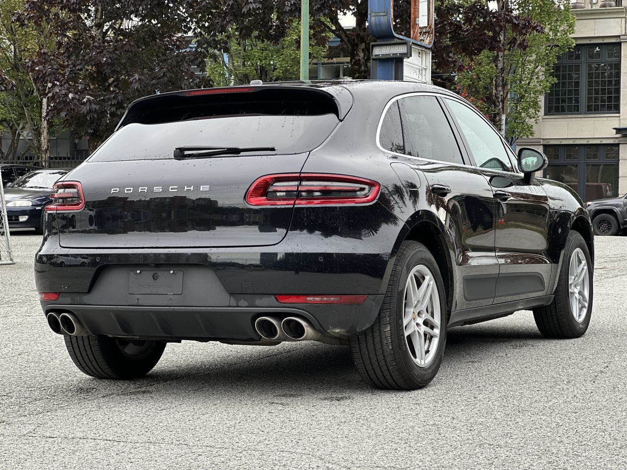 Porsche Macan  2017 à Vancouver, Colombie-Britannique