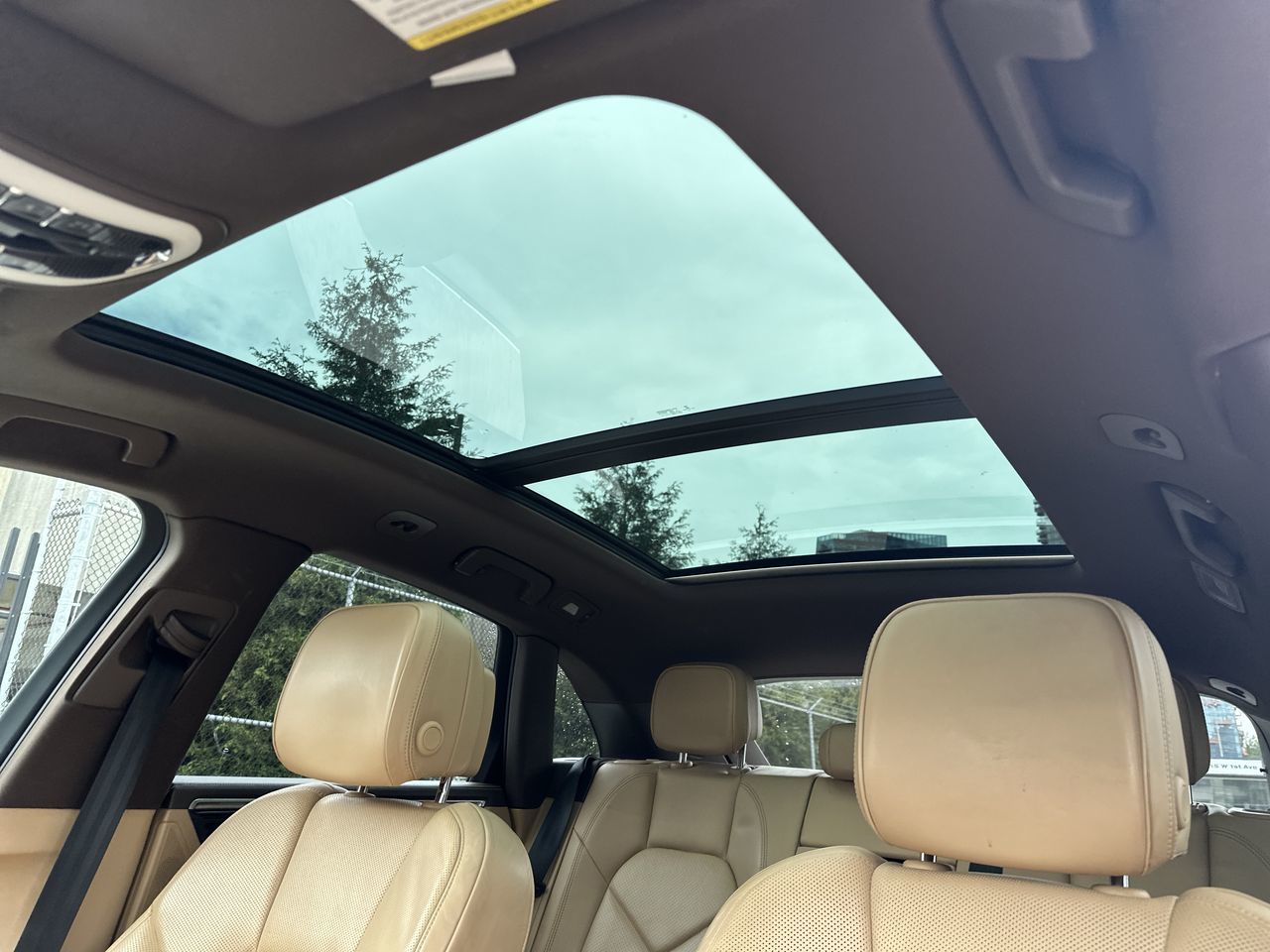 Porsche Macan  2017 à Vancouver, Colombie-Britannique