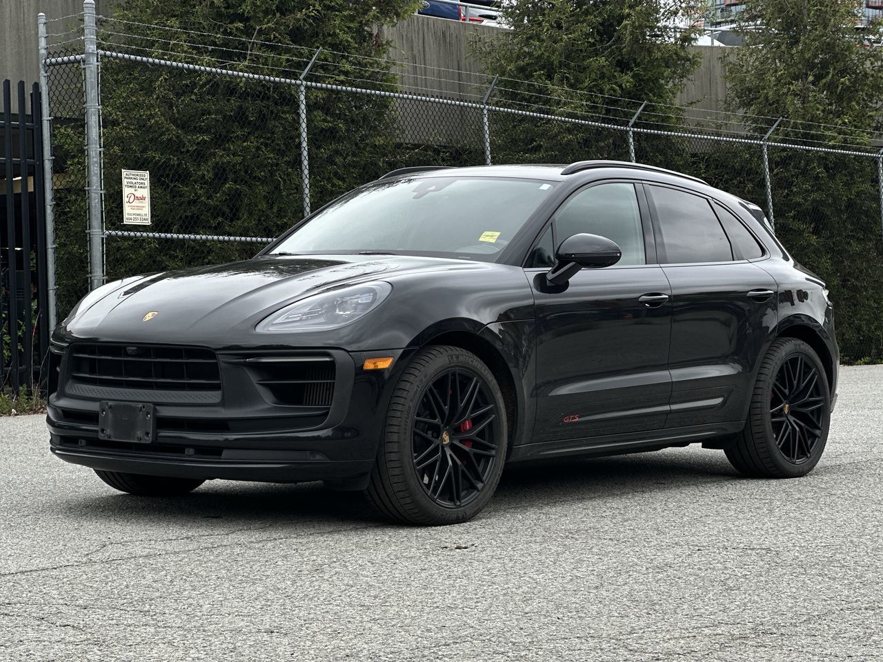 2022 Porsche Macan in Vancouver, British Columbia