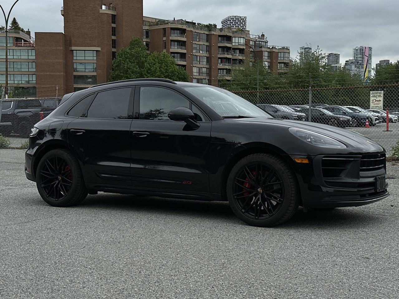 2022 Porsche Macan in Vancouver, British Columbia