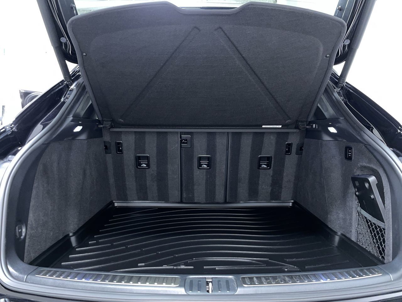 Porsche Macan  2022 à Vancouver, Colombie-Britannique